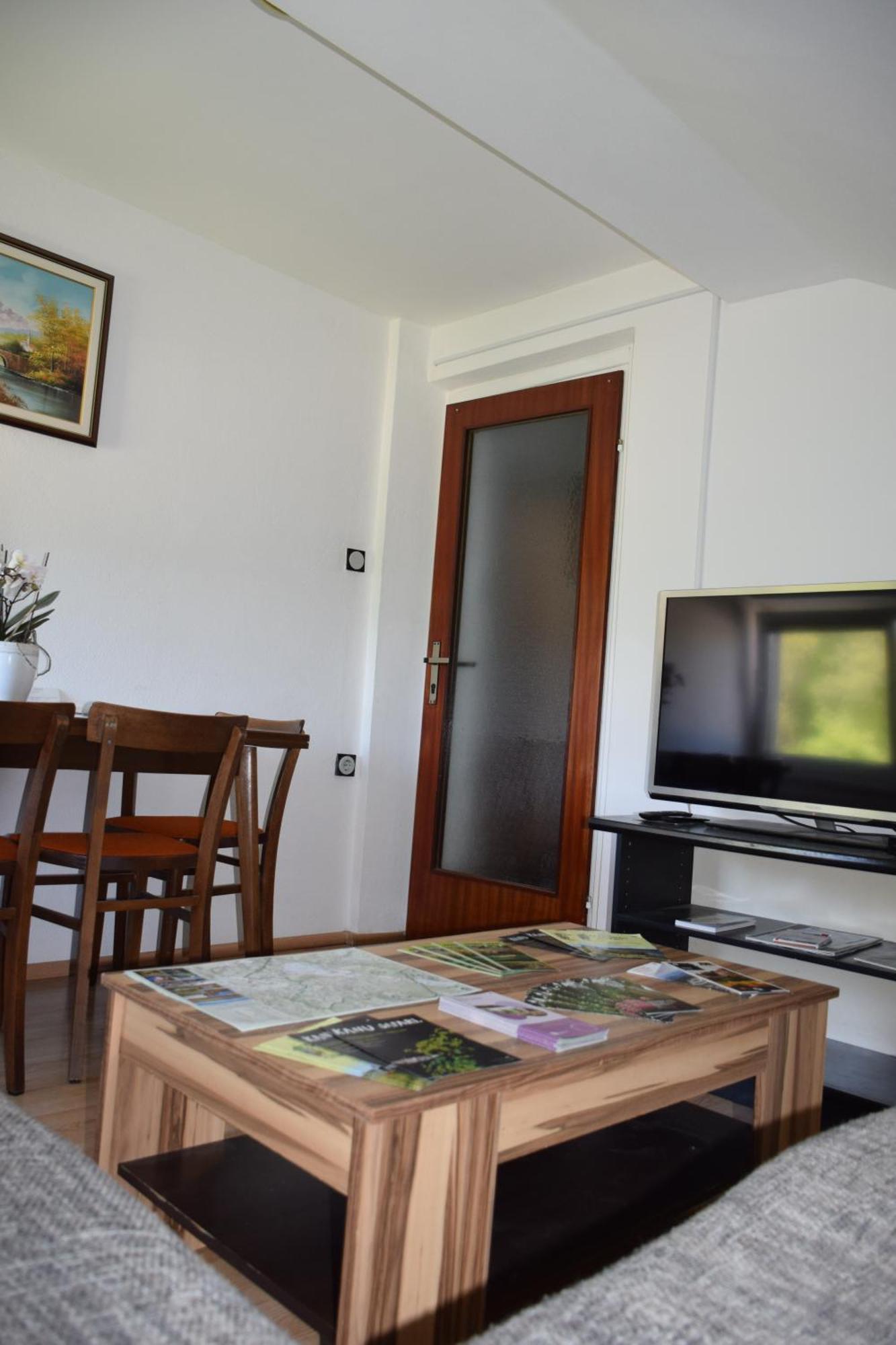 Apartma Narava Begunje pri Cerknici الغرفة الصورة