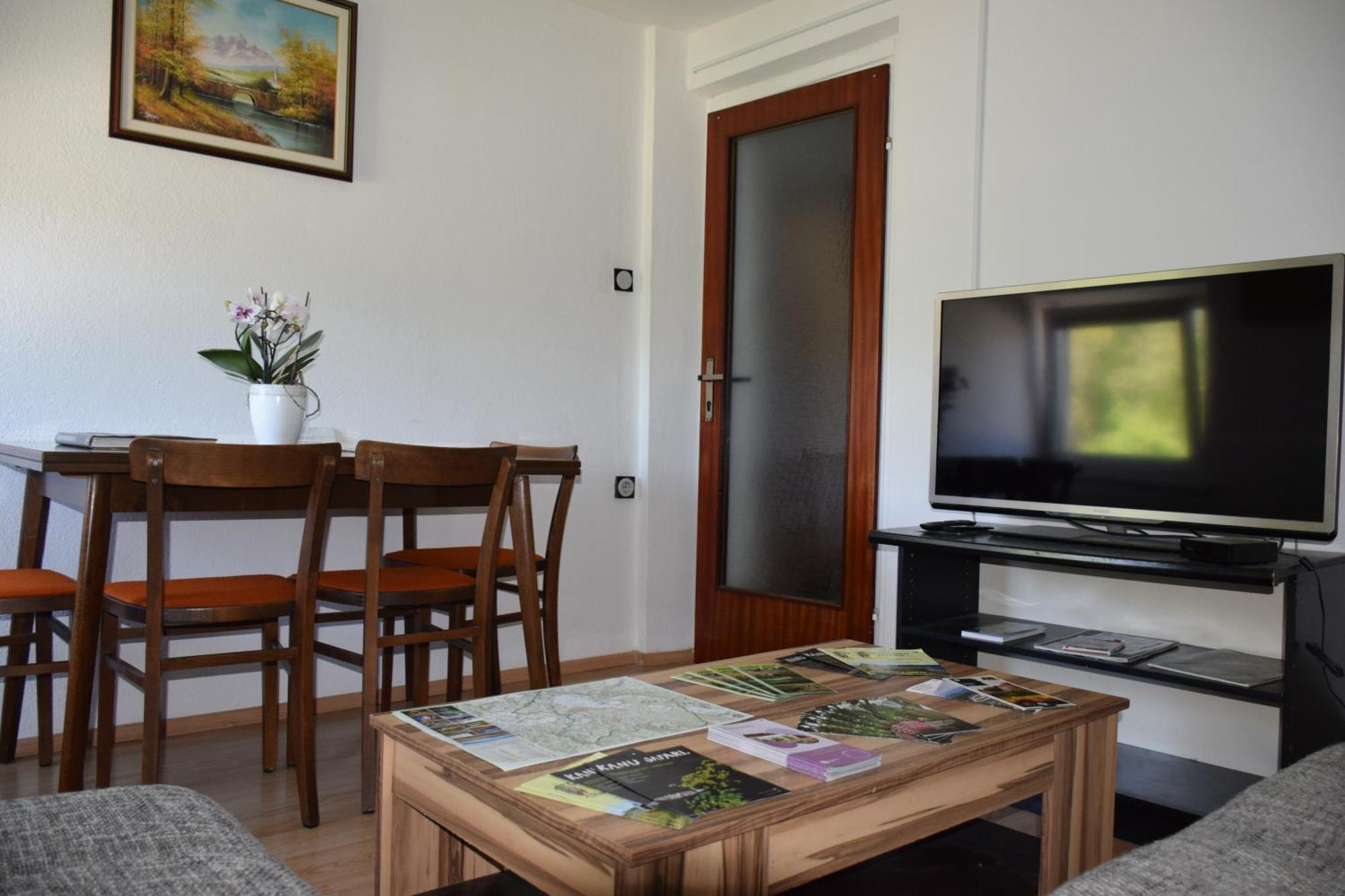 Apartma Narava Begunje pri Cerknici الغرفة الصورة